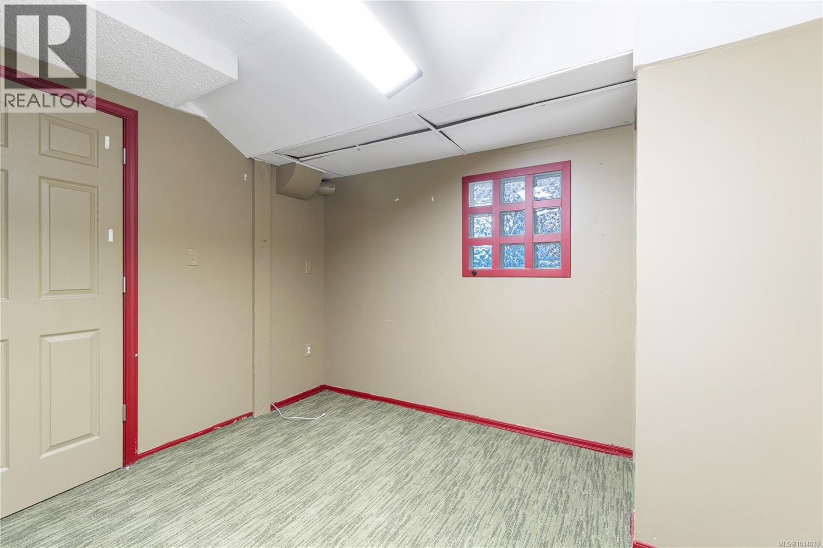534 Nicol St - 49