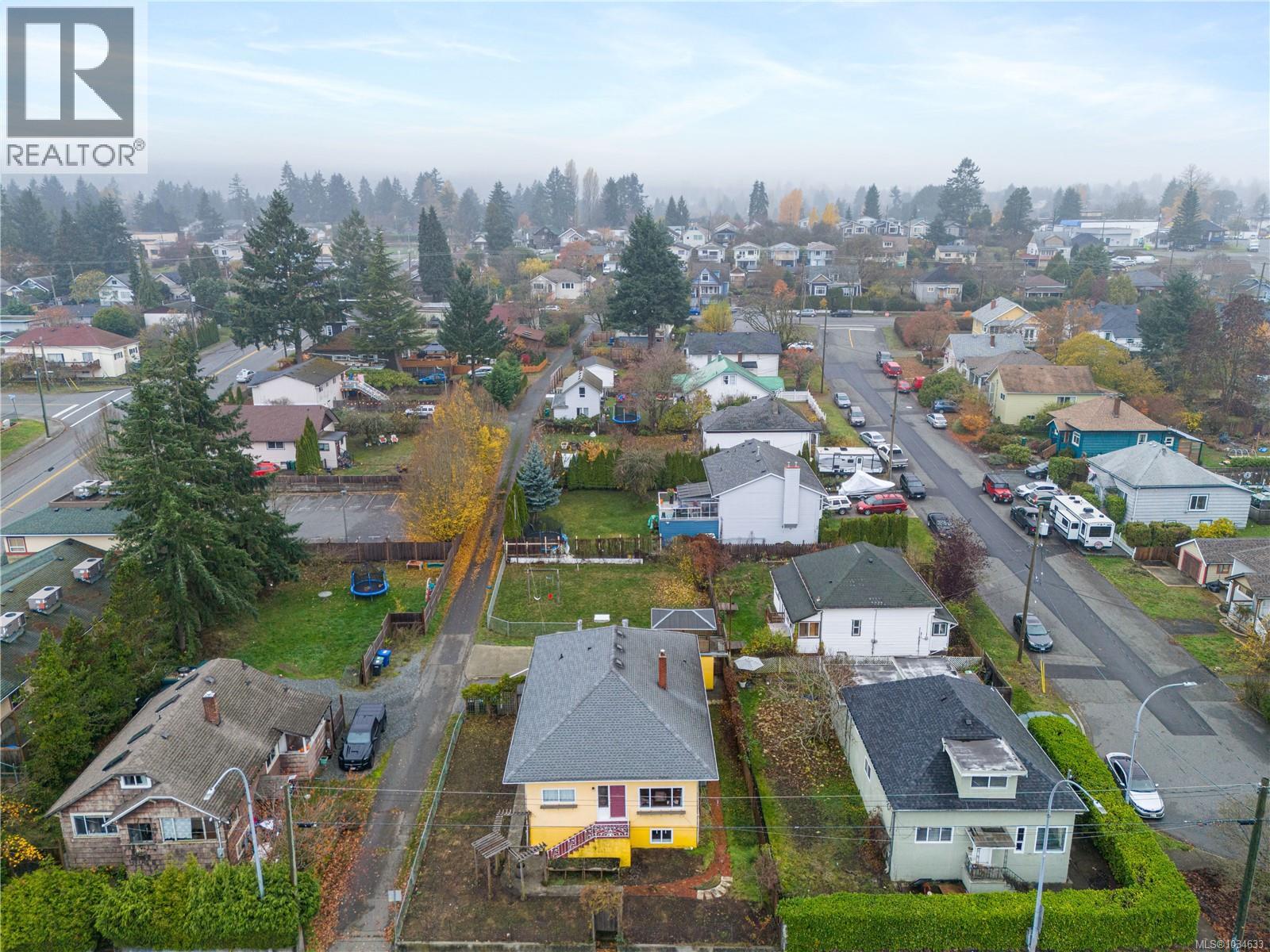 534 Nicol St - 57
