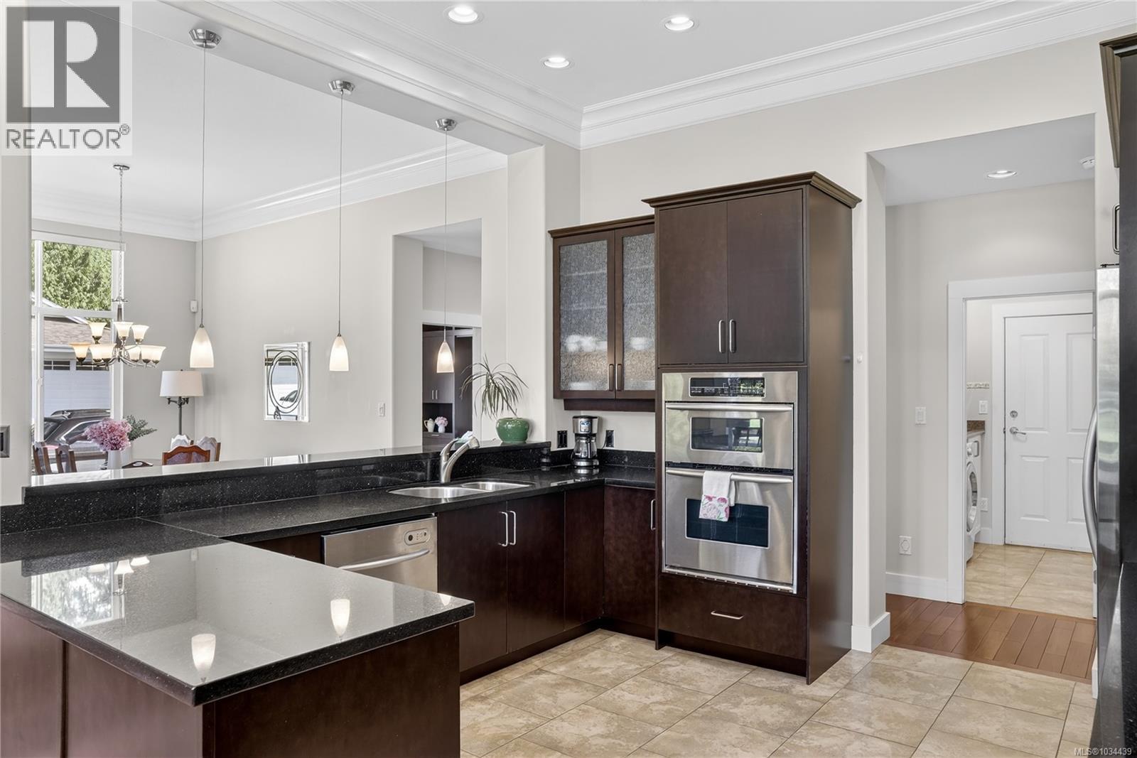 1415 Madeira Ave - 10