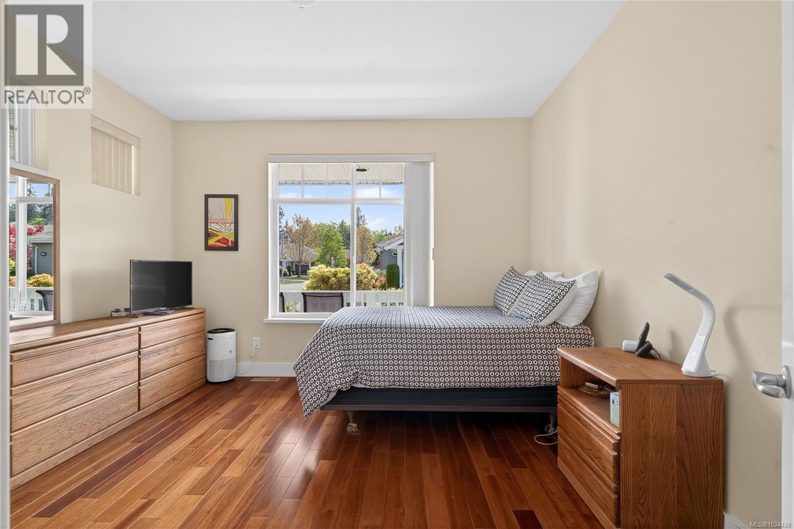 1415 Madeira Ave - 22
