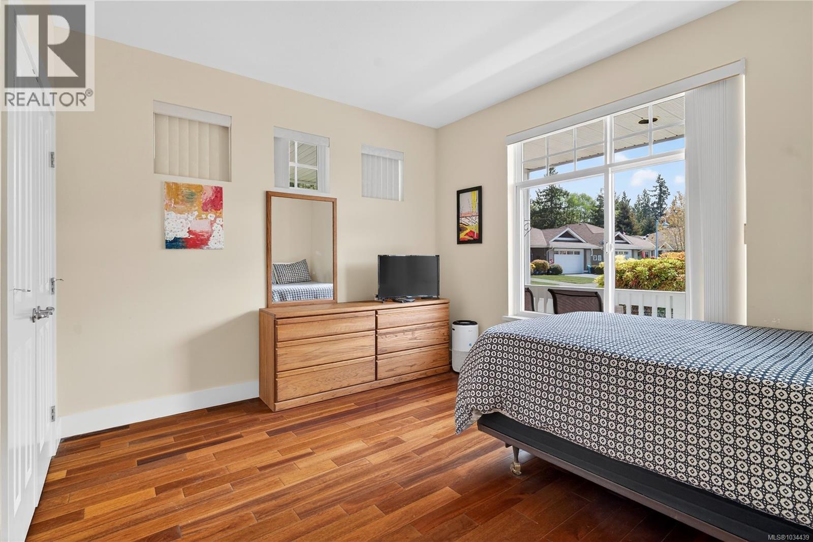 1415 Madeira Ave - 23