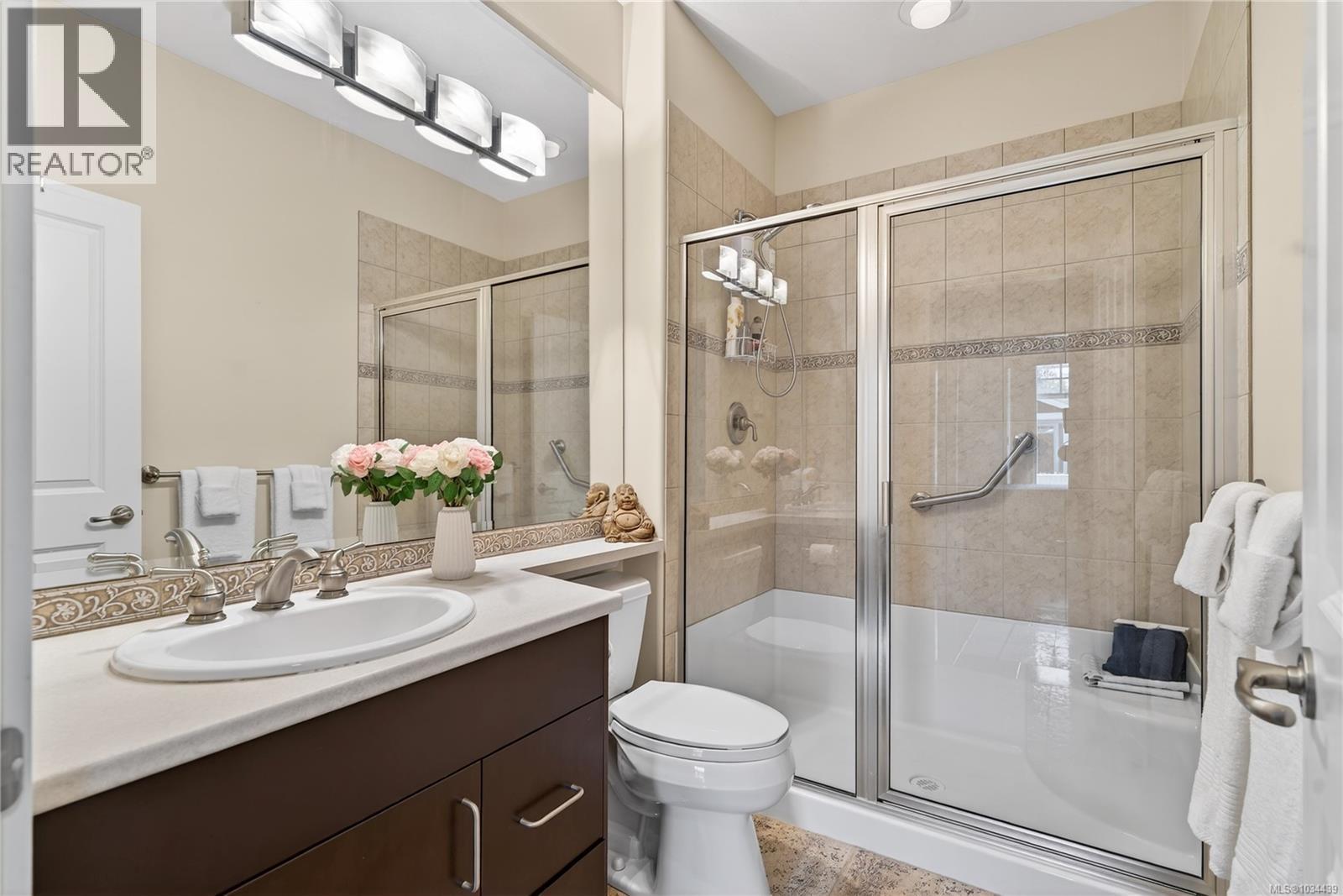 1415 Madeira Ave - 24