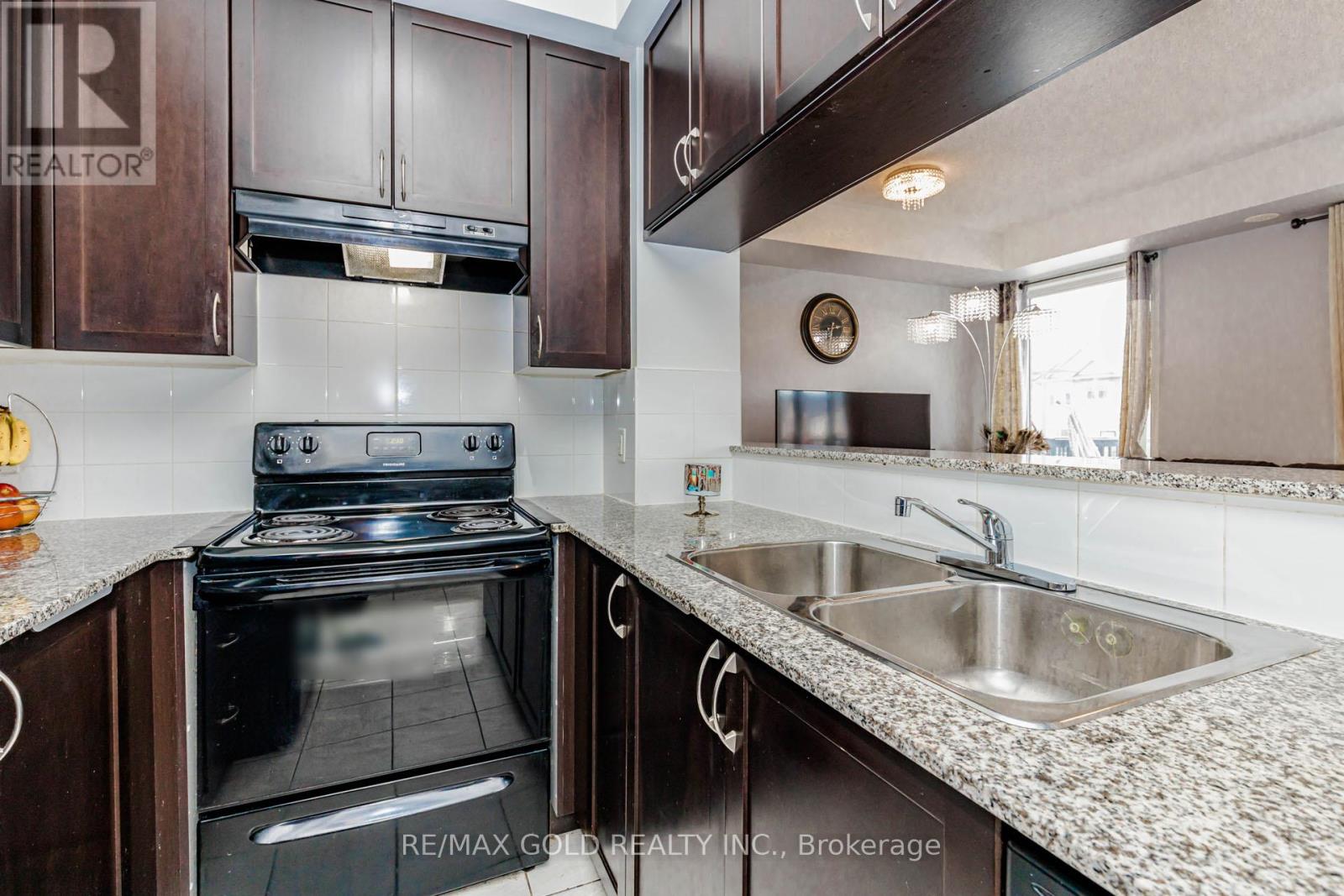 #217 50 SKY HARBOUR DRIVE - 14