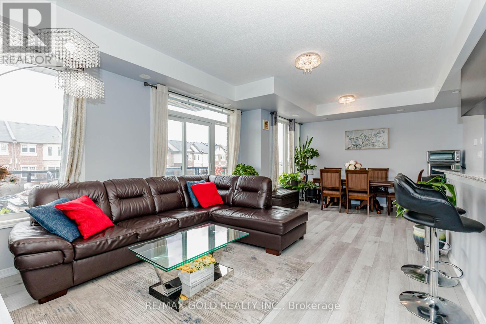 #217 50 SKY HARBOUR DRIVE - 21