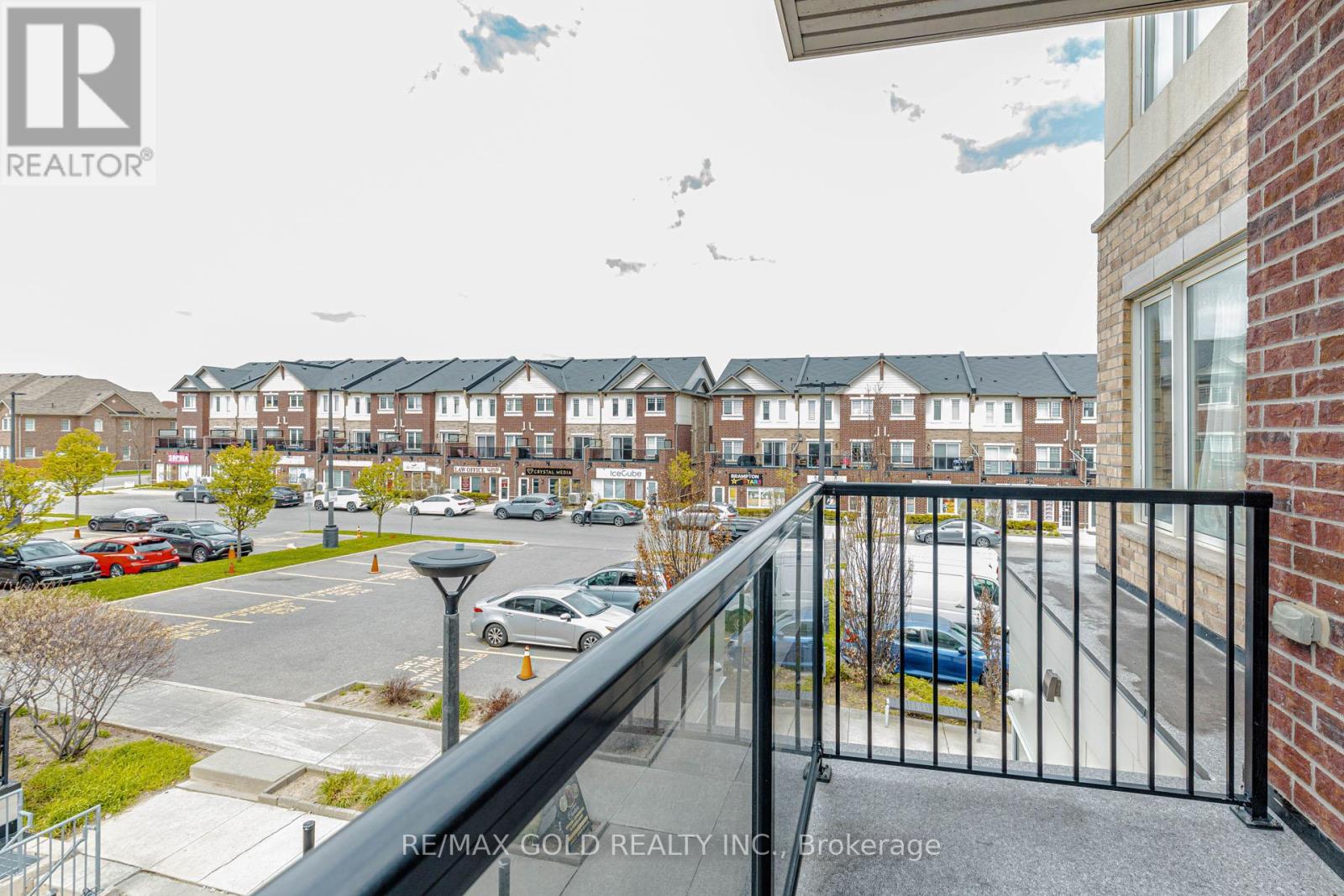 #217 50 SKY HARBOUR DRIVE - 31