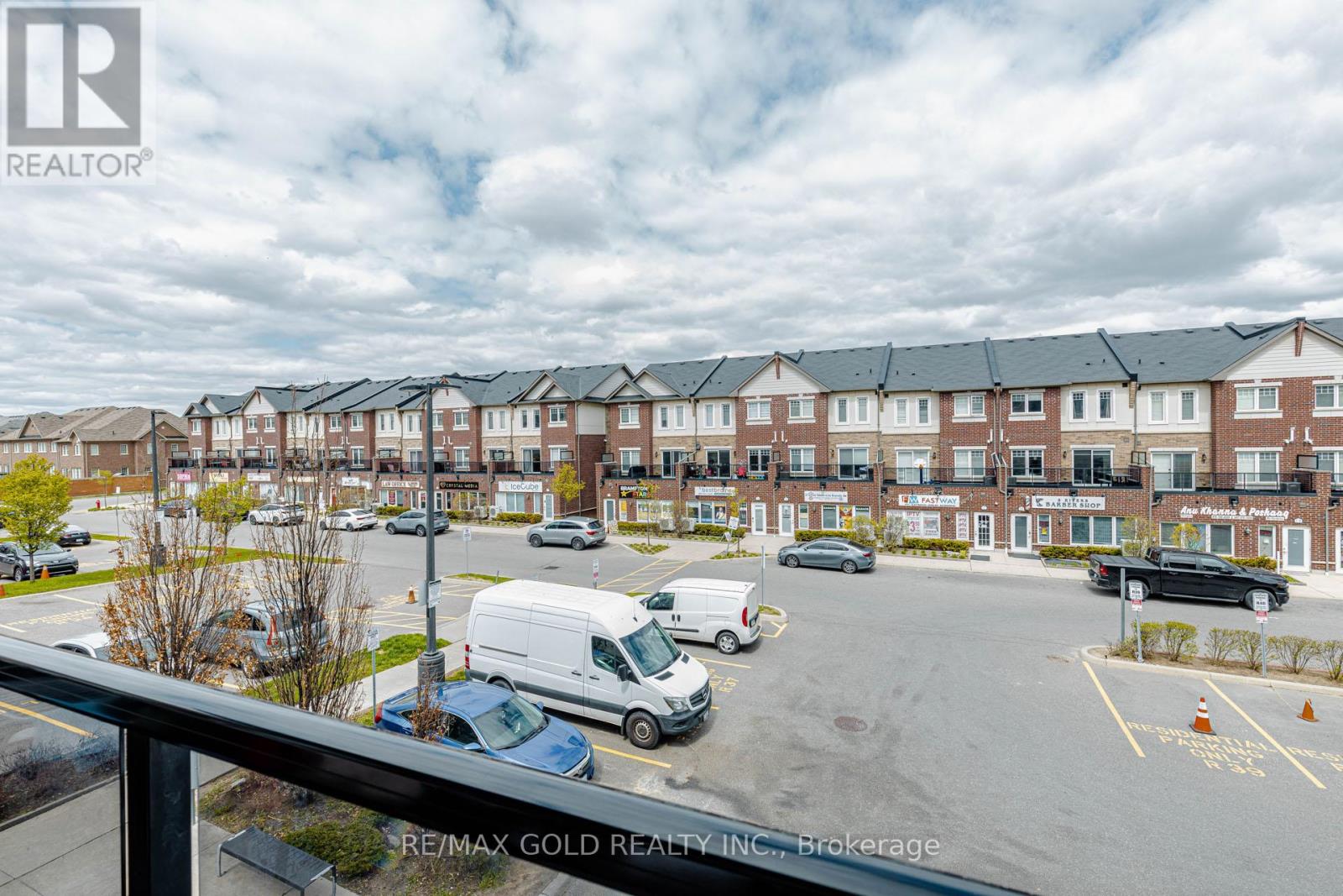 #217 50 SKY HARBOUR DRIVE - 39