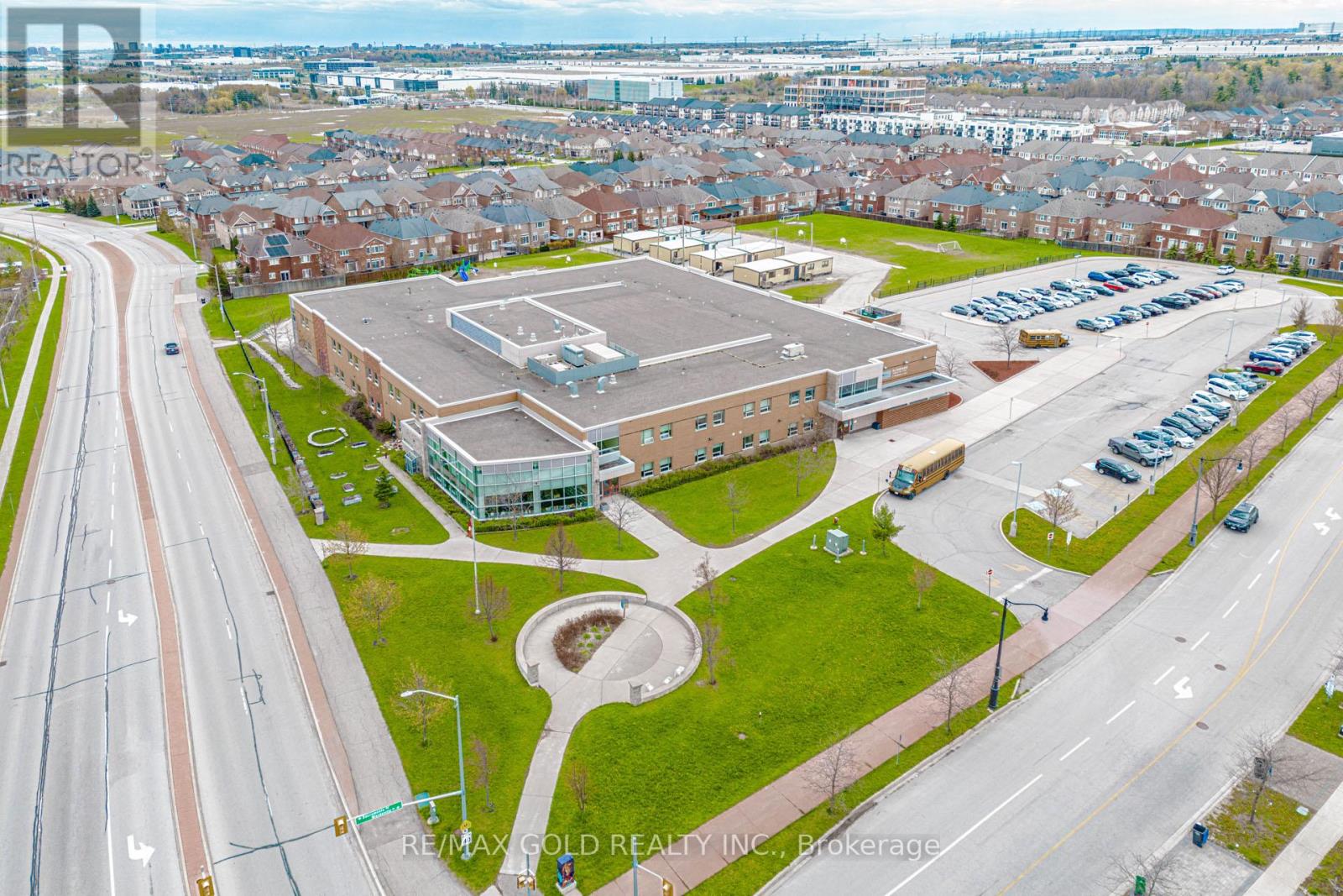 #217 50 SKY HARBOUR DRIVE - 47