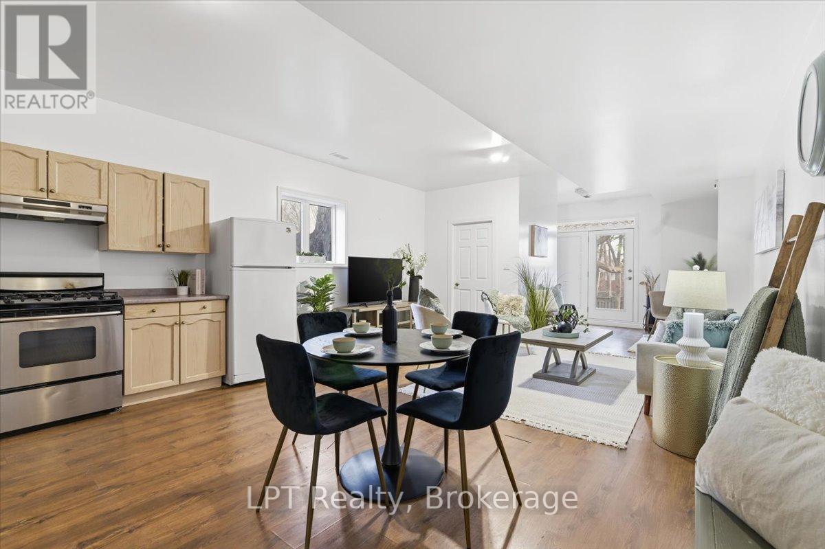 1879 APPLEVIEW ROAD - 25