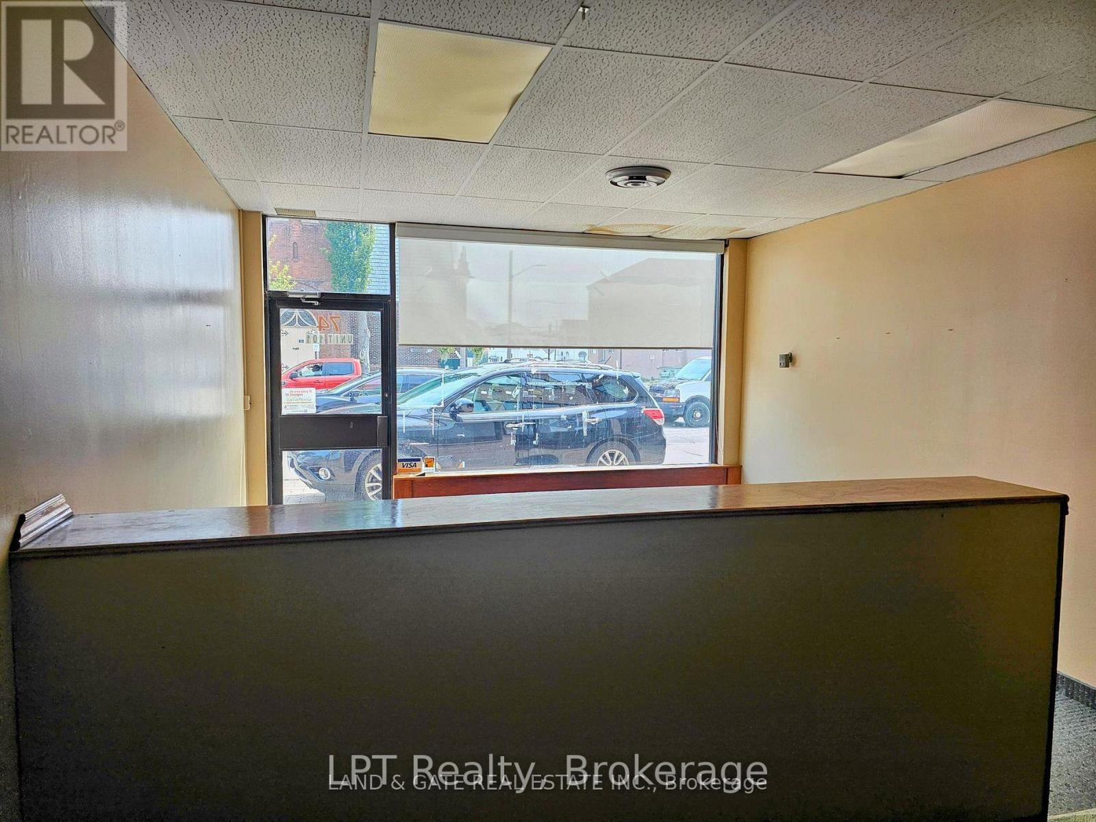 101 - 74 SIMCOE STREET S, Oshawa (Central) — photo 2
