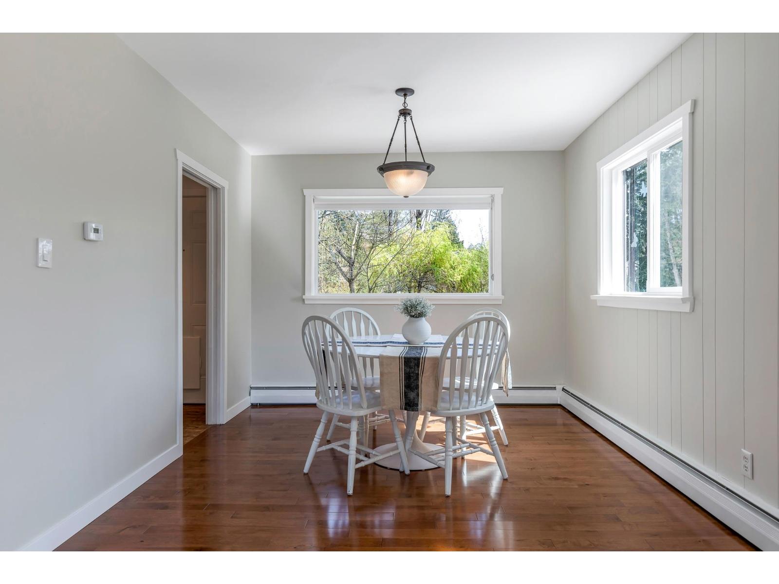 4 Bed, 2 Bath House for Sale in Mission – 7958 TAULBUT STREET, Mission - Image 4
