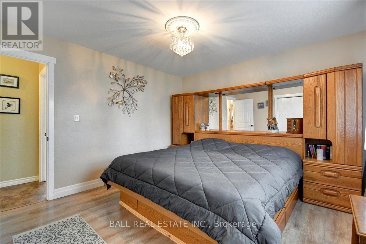 32 HEMLOCK STREET - 14