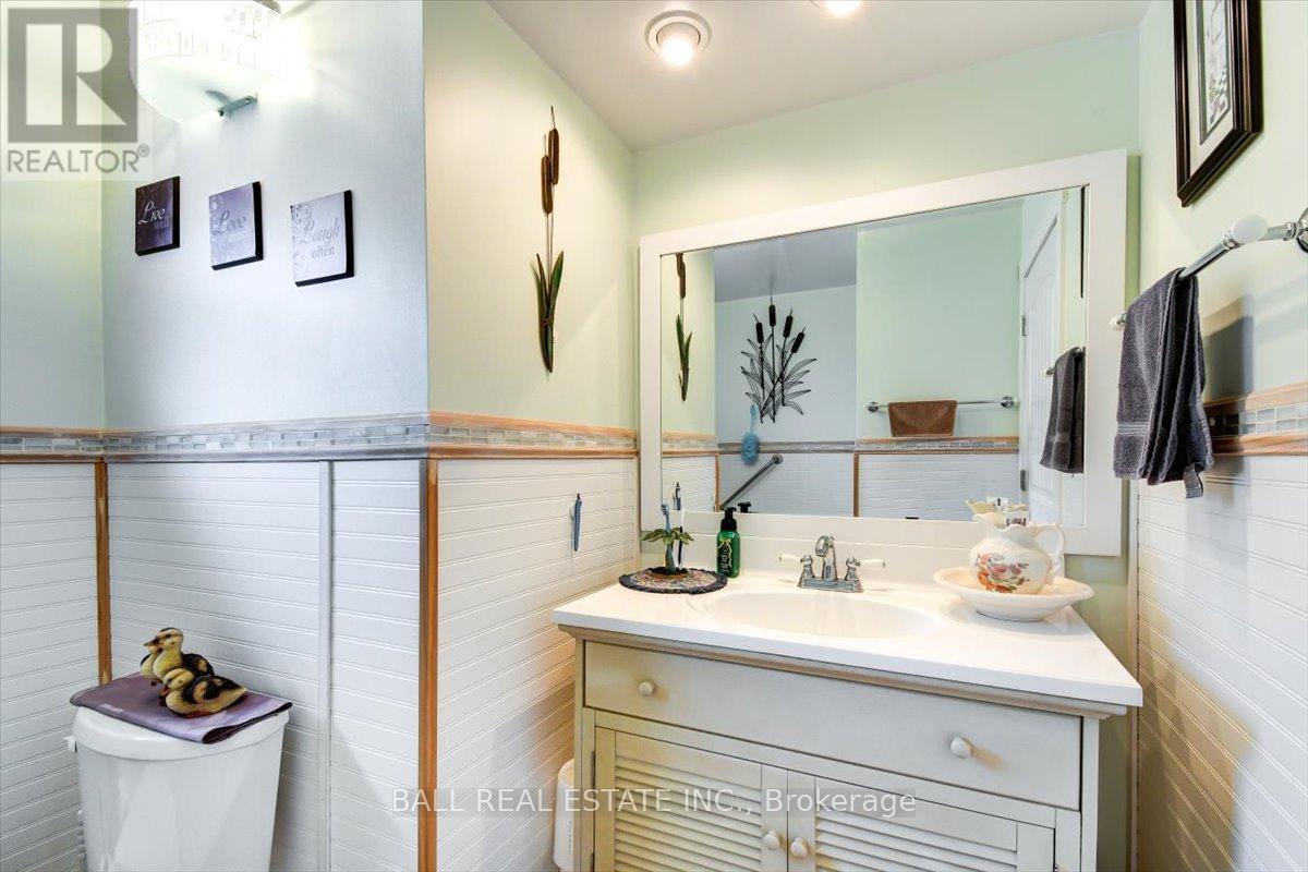 32 HEMLOCK STREET - 19