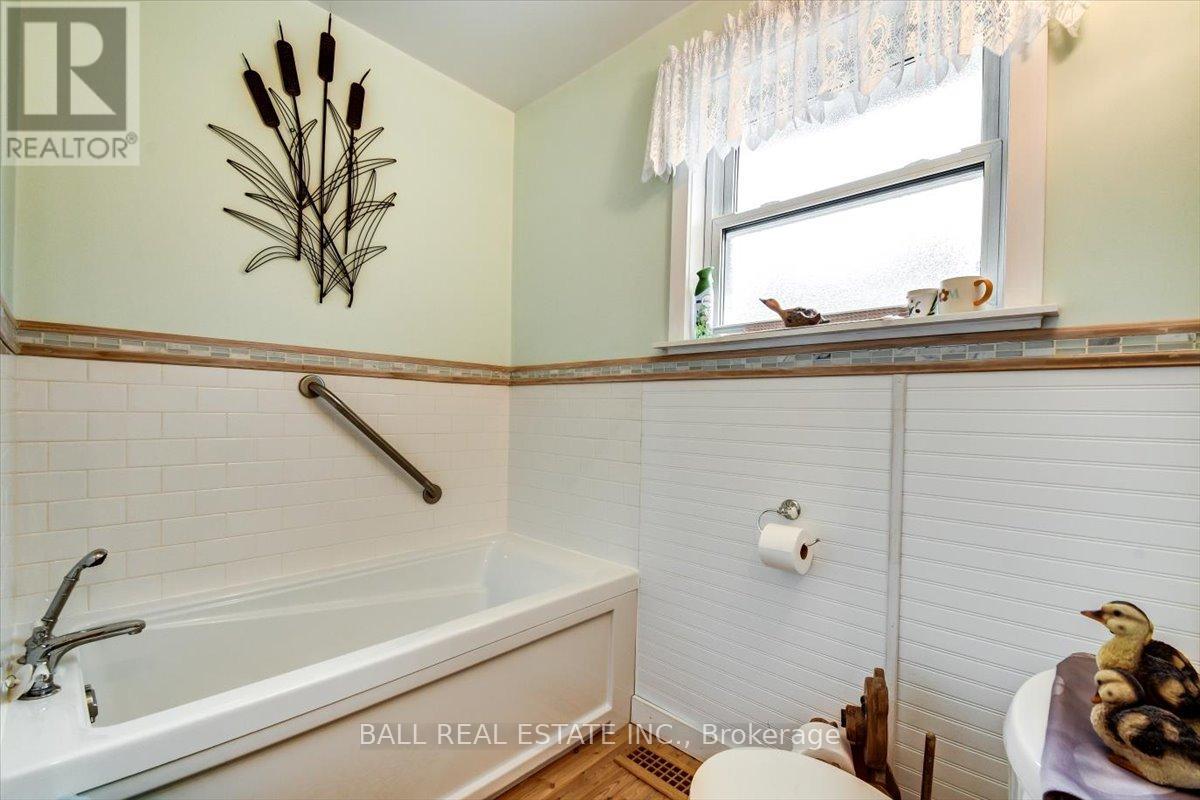 32 HEMLOCK STREET - 20