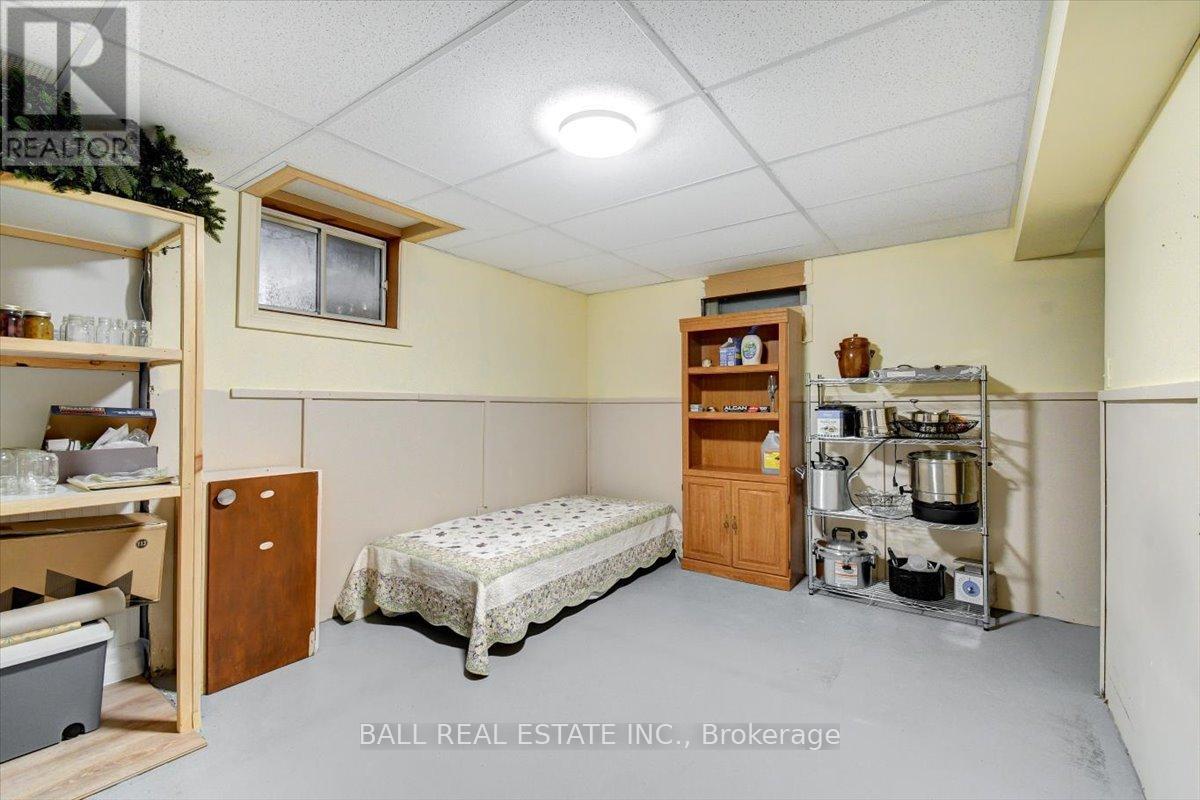 32 HEMLOCK STREET - 25