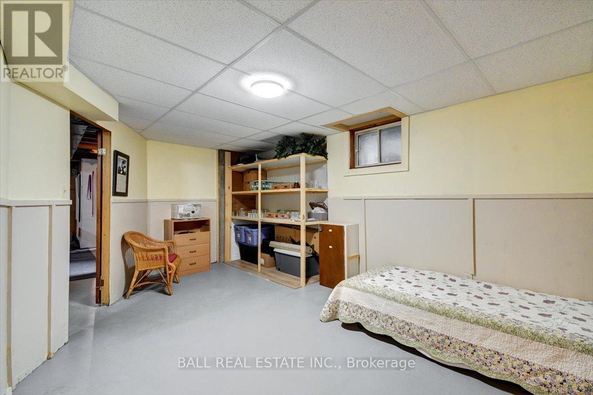 32 HEMLOCK STREET - 26