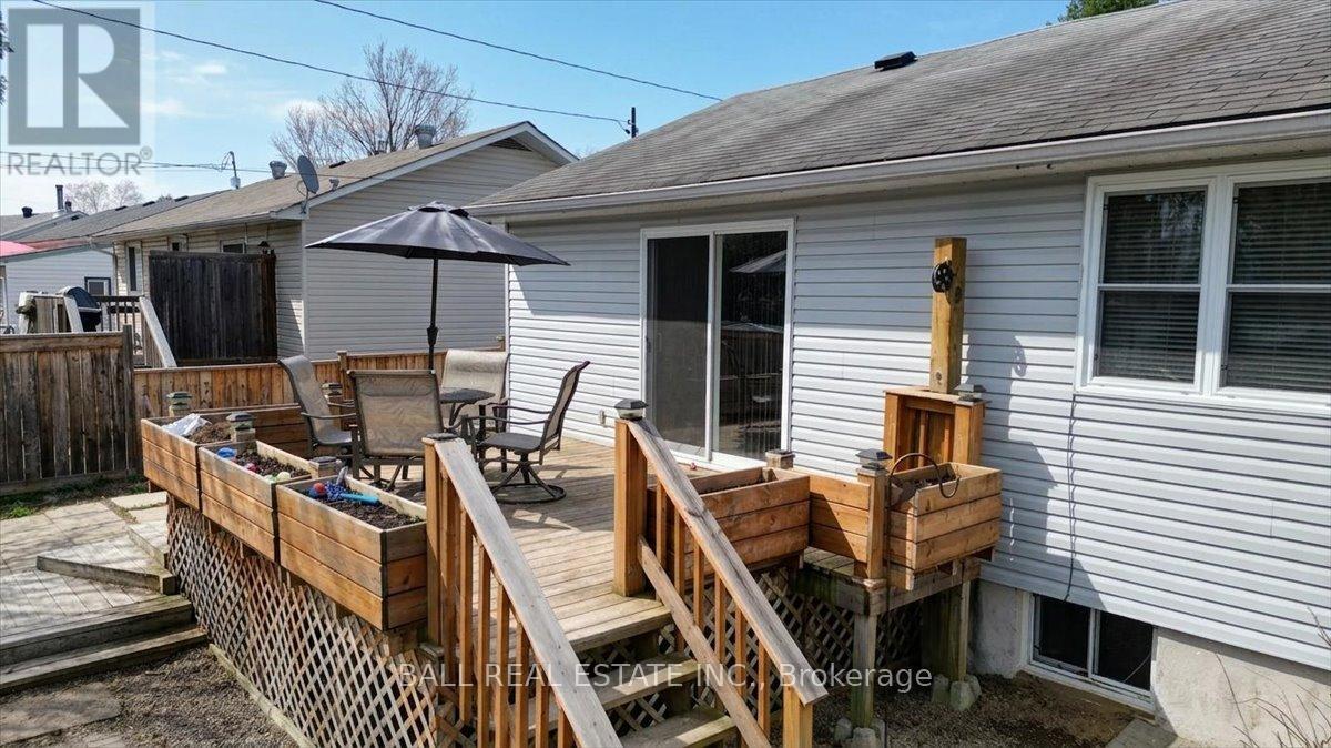 32 HEMLOCK STREET - 37