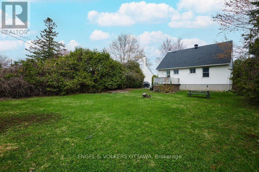 36 ARGUE DRIVE - 32