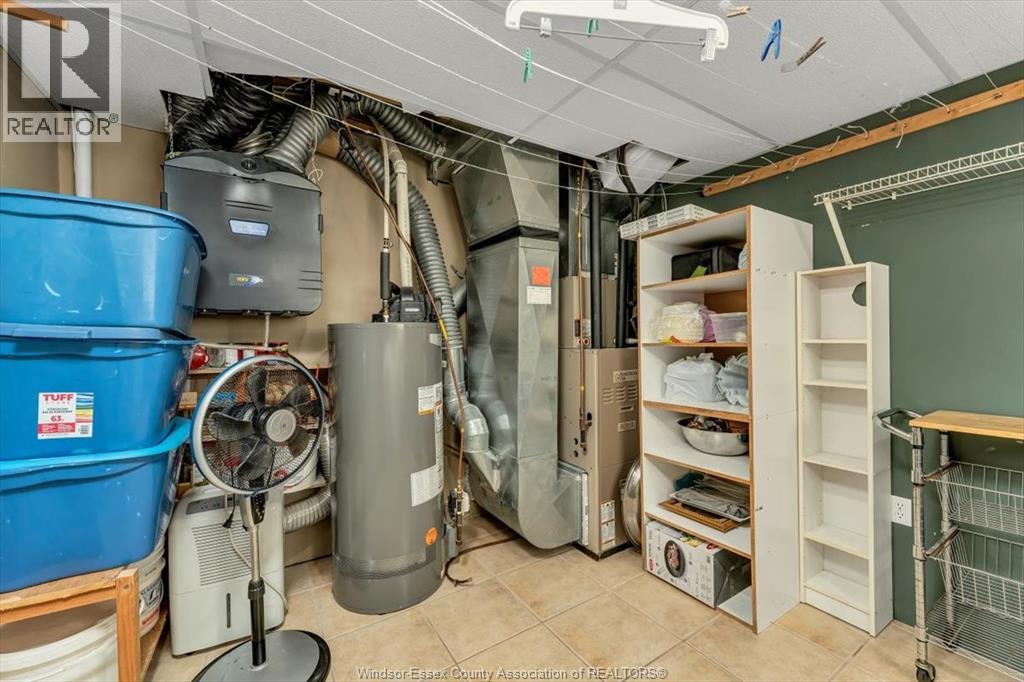 2558 GATWICK, Windsor, Ontario, N8P1Y8 — Photo 32
