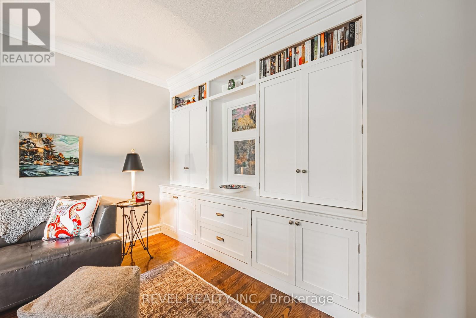 116 CAMPBELL AVENUE E - 12