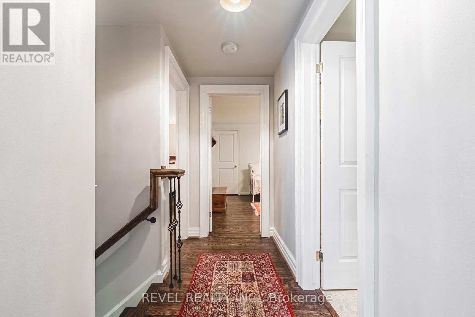 116 CAMPBELL AVENUE E - 26