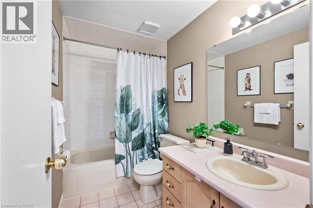 610 BARTON Street Unit# 12, Stoney Creek, Ontario, L8E5V2 — Photo 16