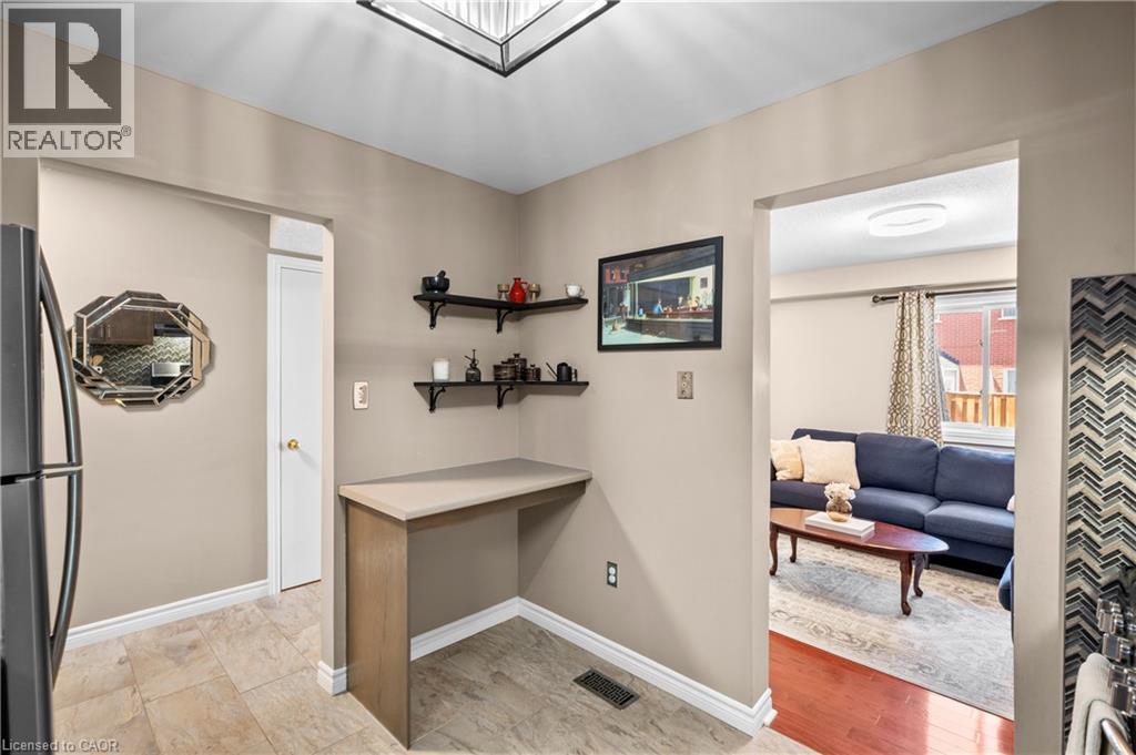 610 BARTON Street Unit# 12, Stoney Creek, Ontario, L8E5V2 — Photo 7