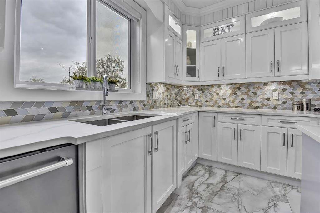 13291 MELVILLE PLACE, Surrey