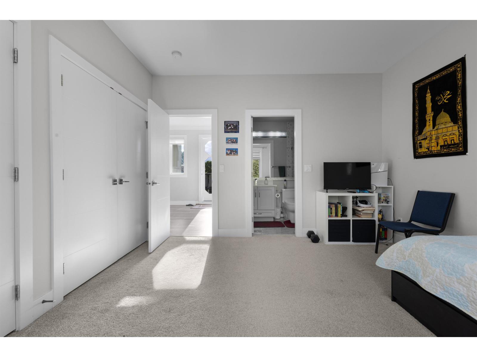 13291 MELVILLE PLACE, Surrey