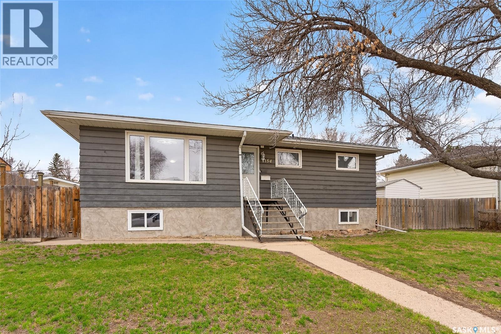 1154 Caribou STREET W - Image 3