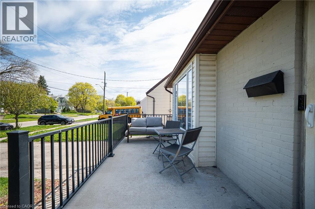 18 ARMSTRONG Avenue, Hamilton, Ontario, L8H1M5 — Photo 3