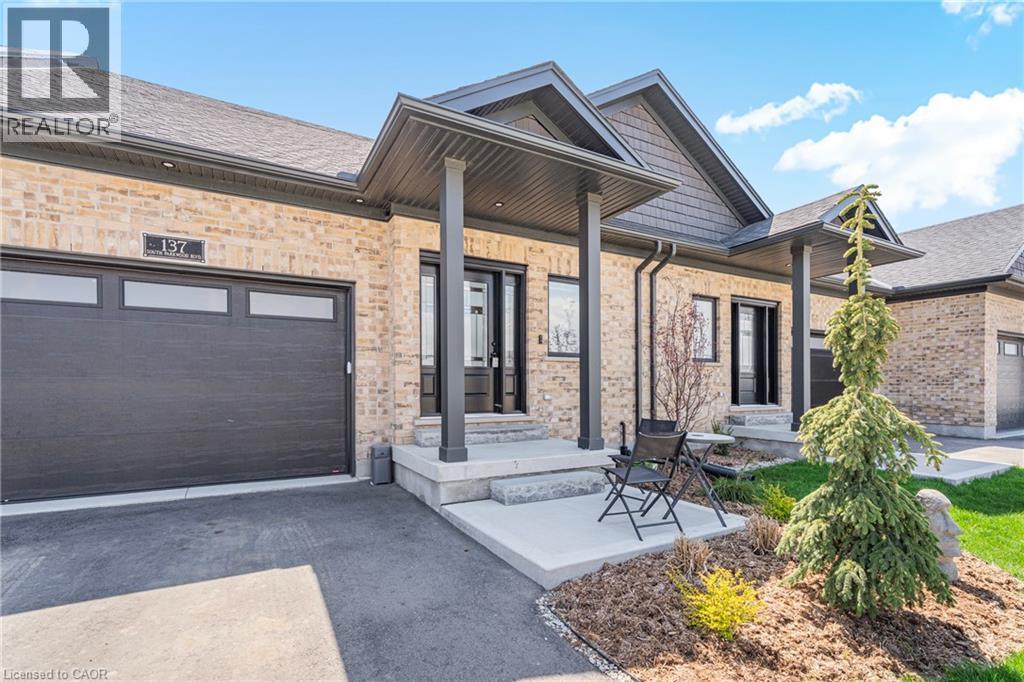 137 SOUTH PARKWOOD Boulevard, Elmira, Ontario, N3B0E6 — Photo 3