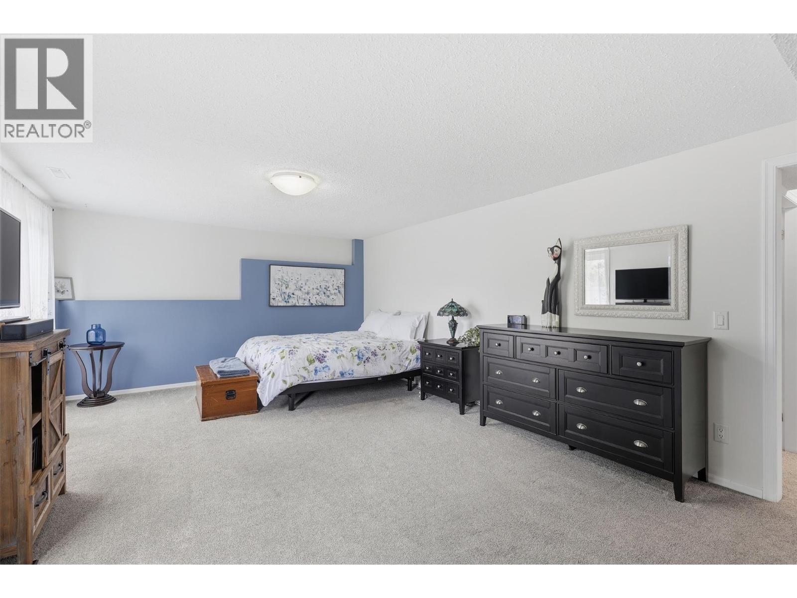 2109 Van Horne Drive - 64