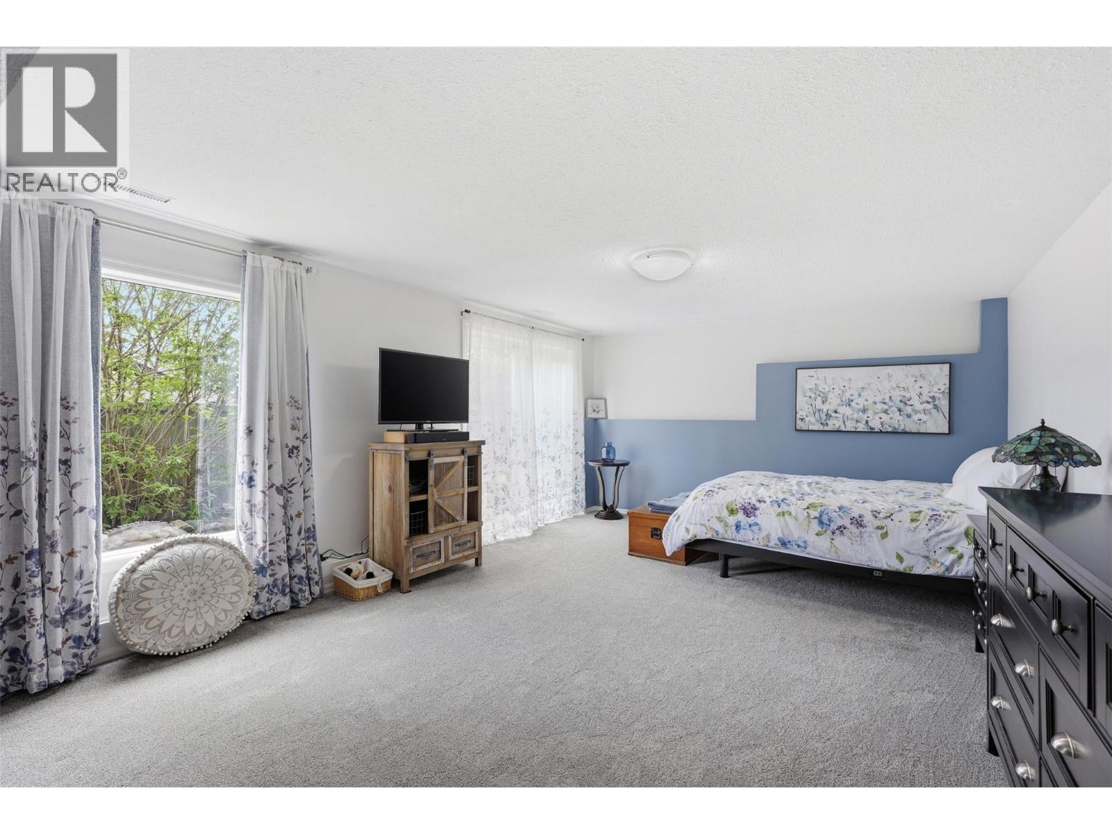 2109 Van Horne Drive - 63