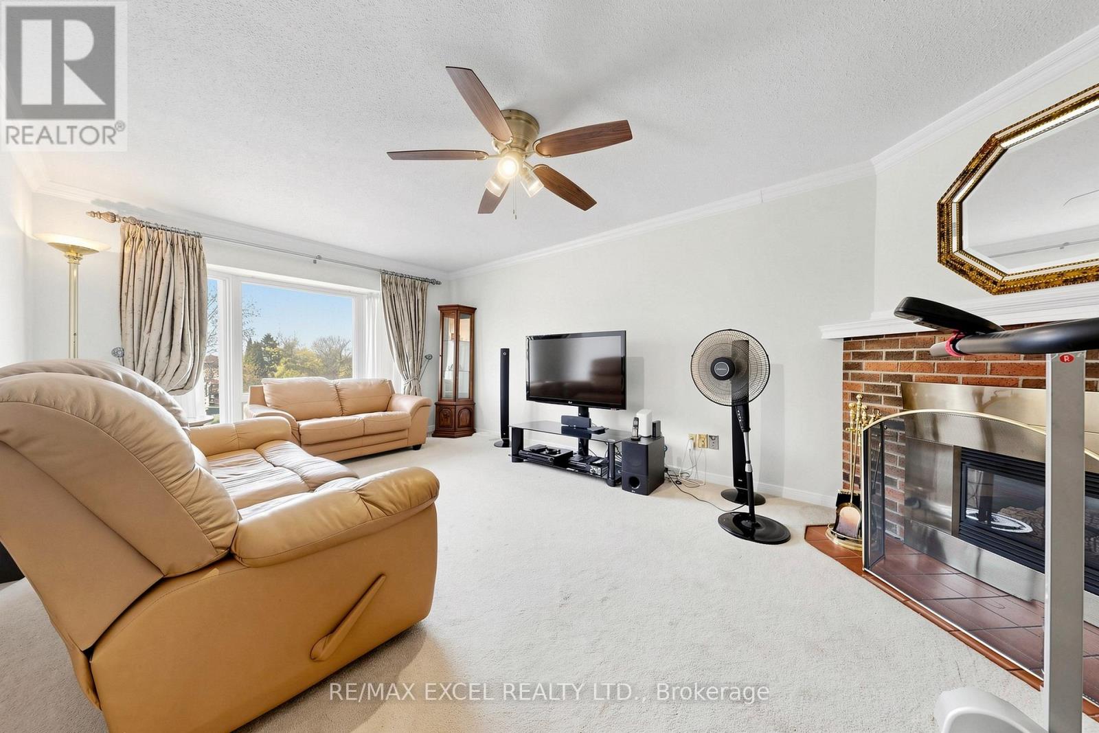 75 BETHANY LEIGH DRIVE - 18