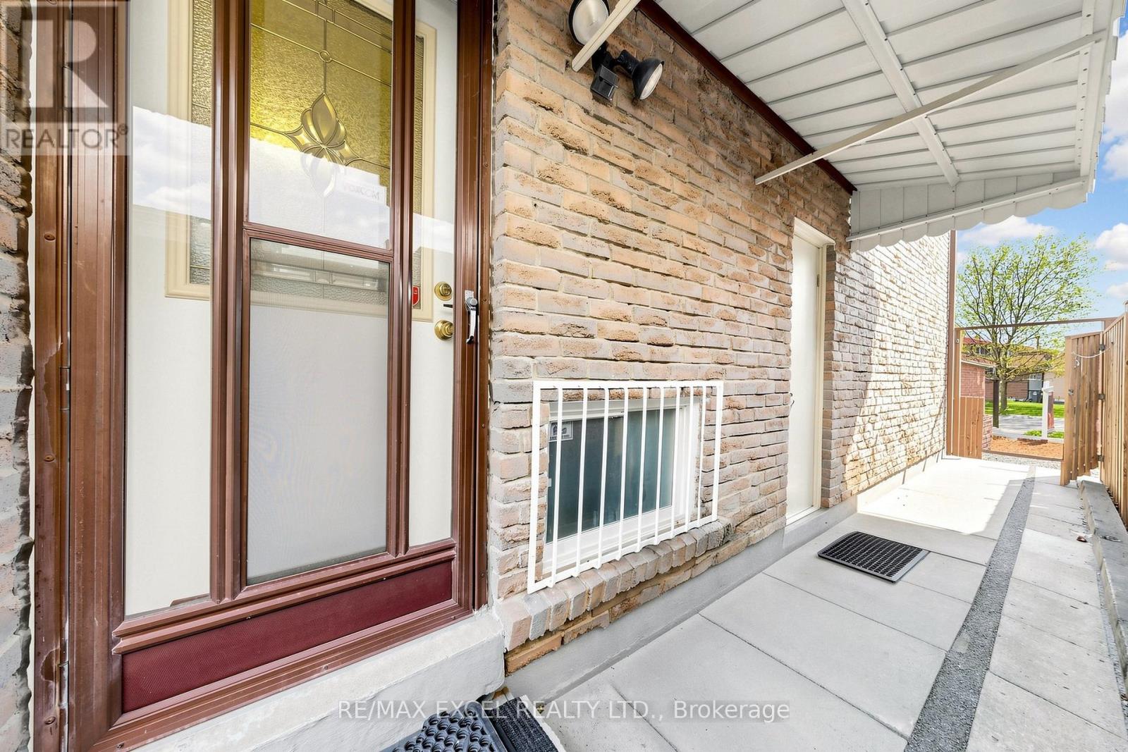 75 BETHANY LEIGH DRIVE - 44