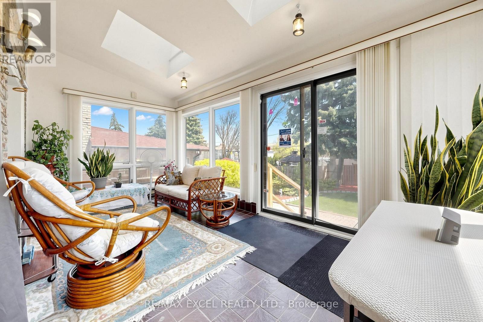 75 BETHANY LEIGH DRIVE - 8