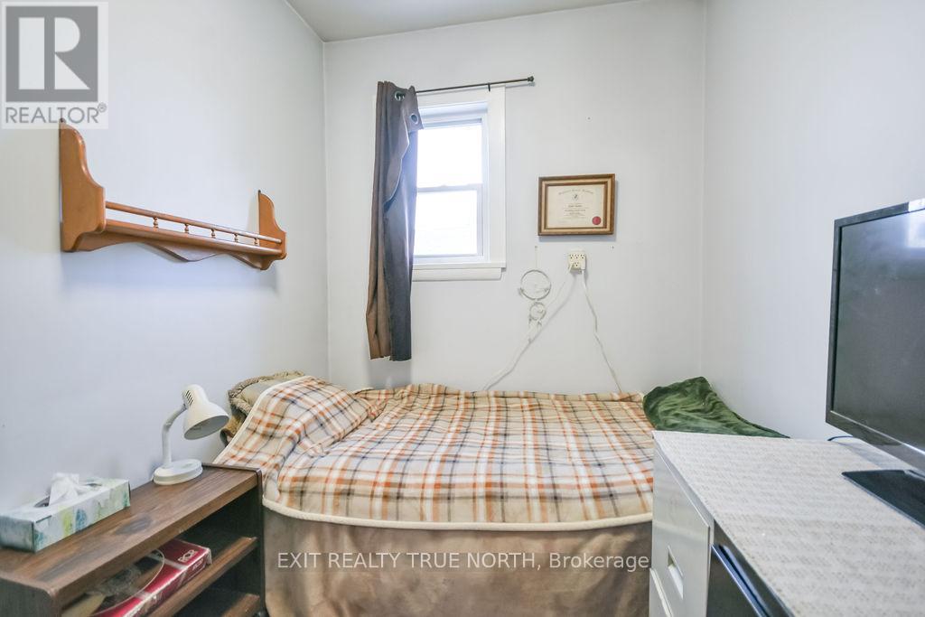 125 QUEEN STREET W - 15