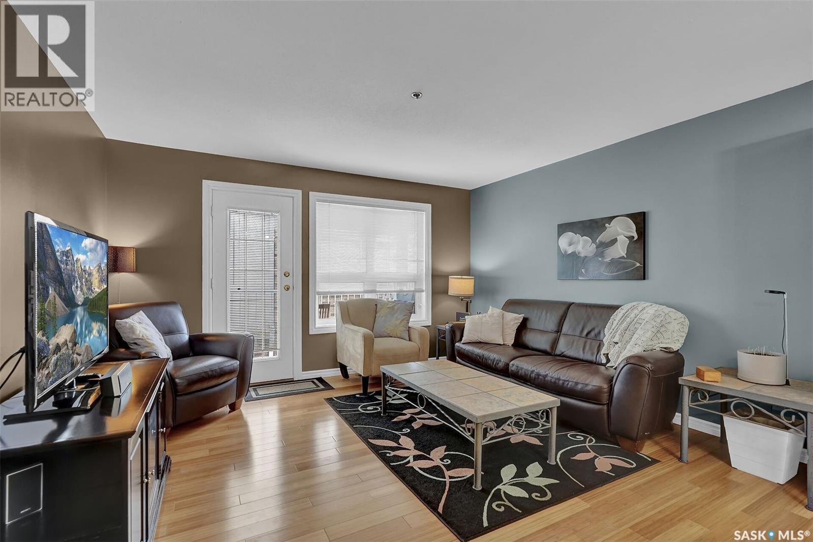 #208 2203 Angus STREET - 10