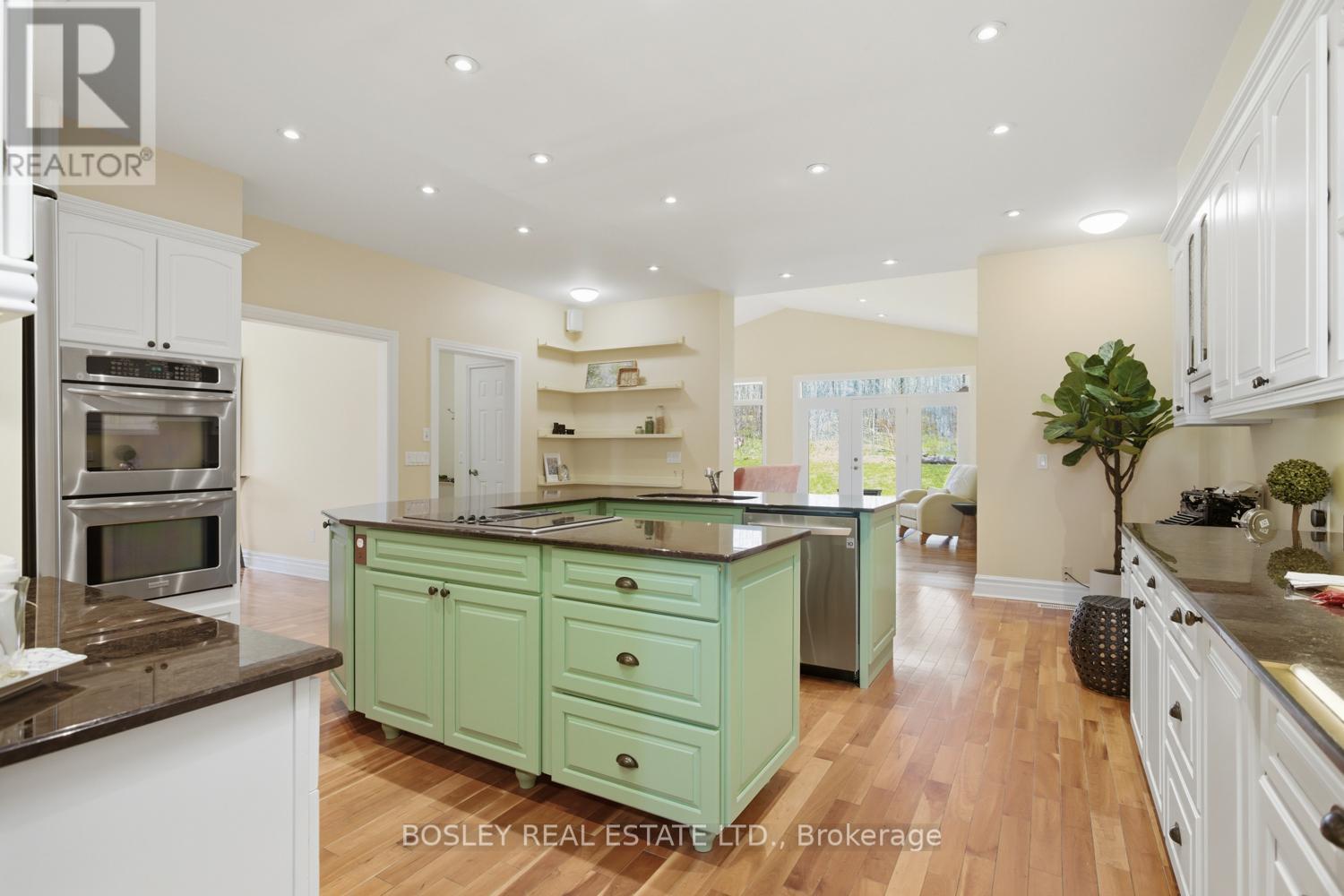 10326 COMMUNITY CENTRE ROAD - 14