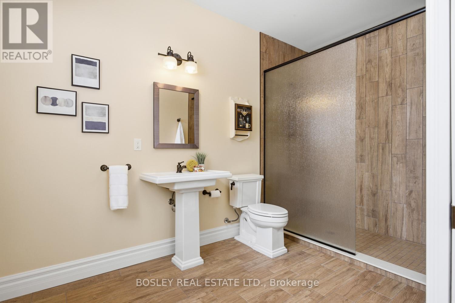 10326 COMMUNITY CENTRE ROAD - 32