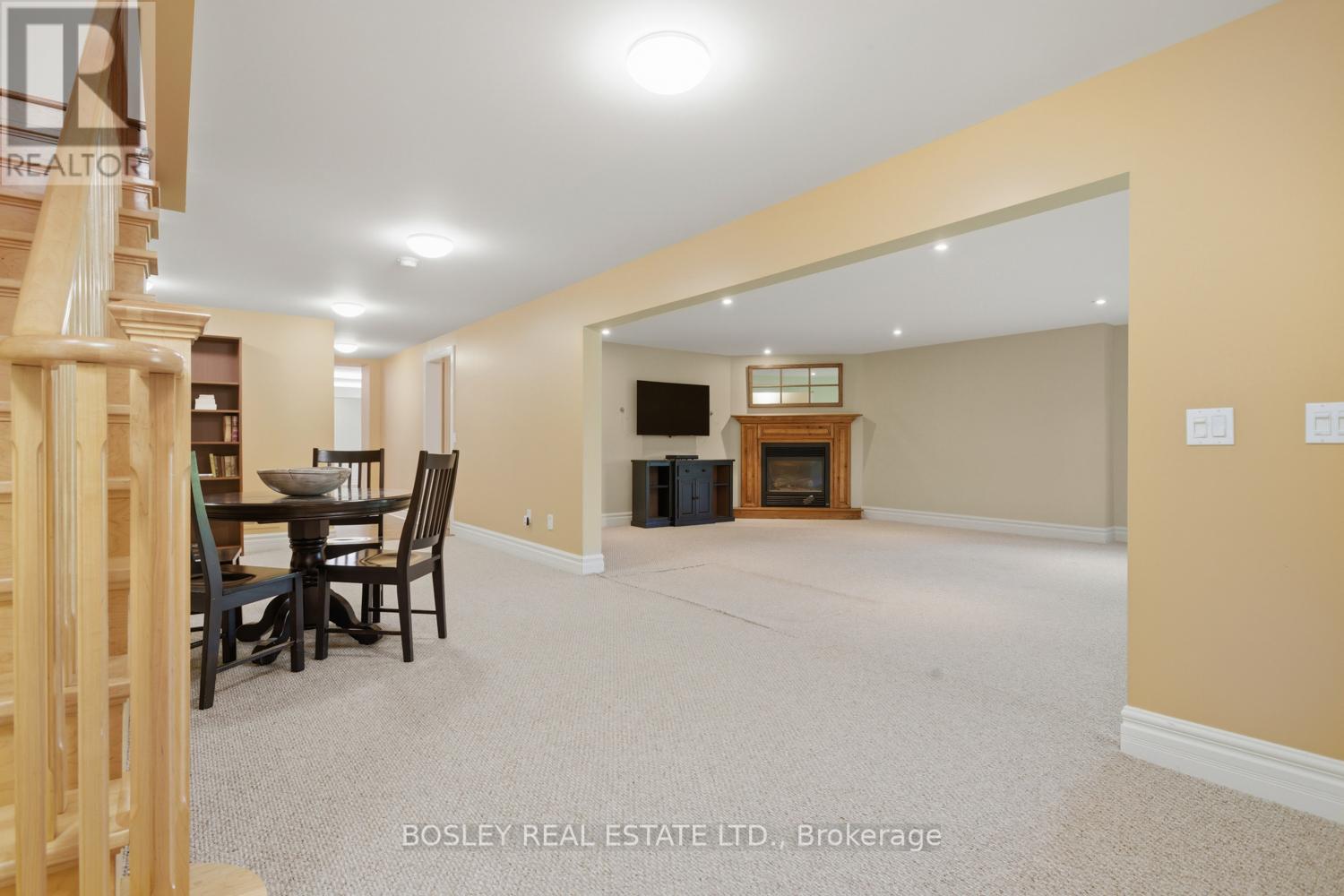10326 COMMUNITY CENTRE ROAD - 35