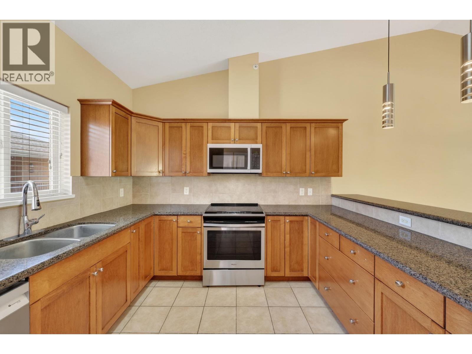 3996 Beach Avenue Unit# 337, Peachland