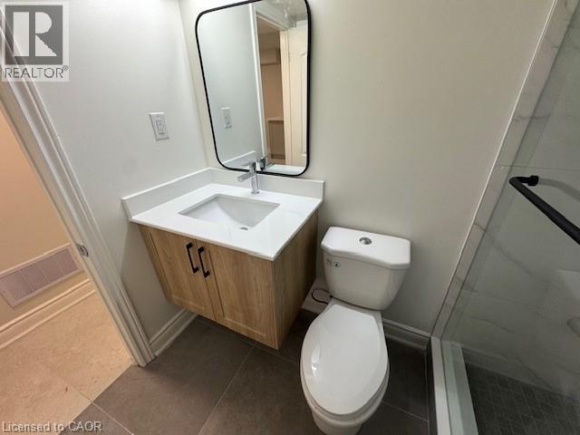 208 PINEGLEN Crescent Unit# Lower, Kitchener, Ontario, N2R0G2 — Photo 13