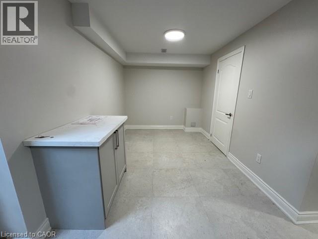 208 PINEGLEN Crescent Unit# Lower, Kitchener, Ontario, N2R0G2 — Photo 6