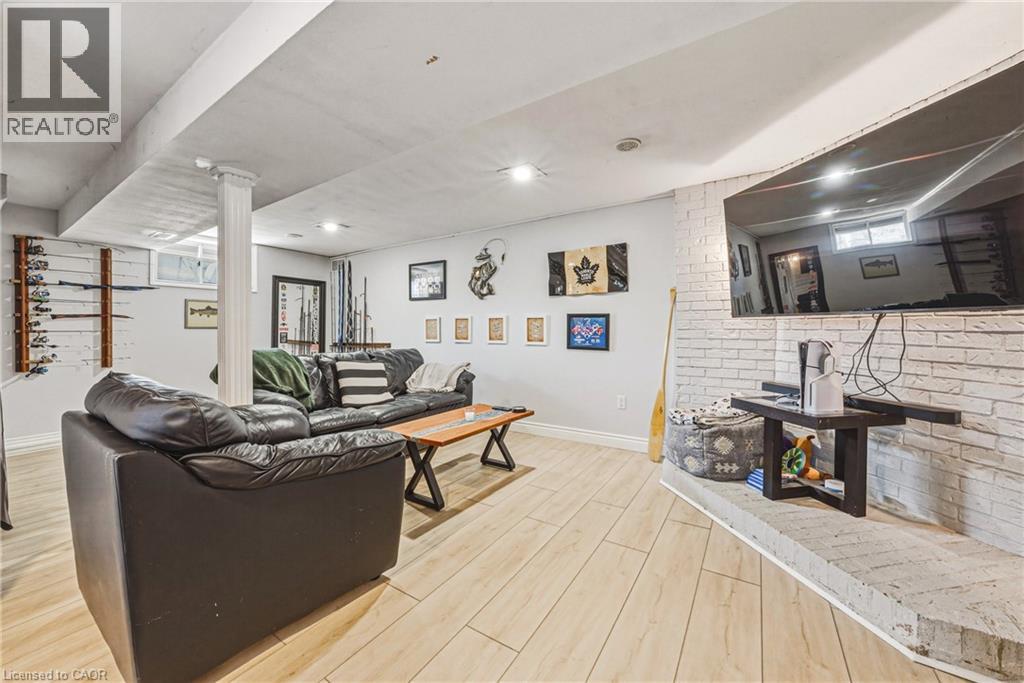 161 IVON Avenue - 14