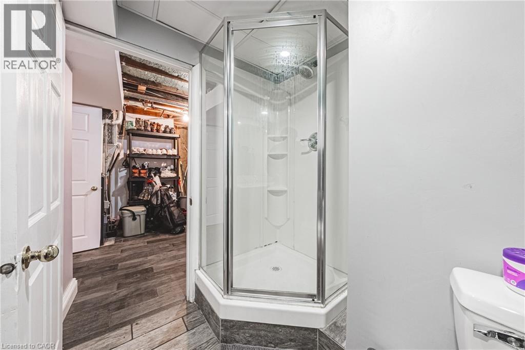 161 IVON Avenue - 19