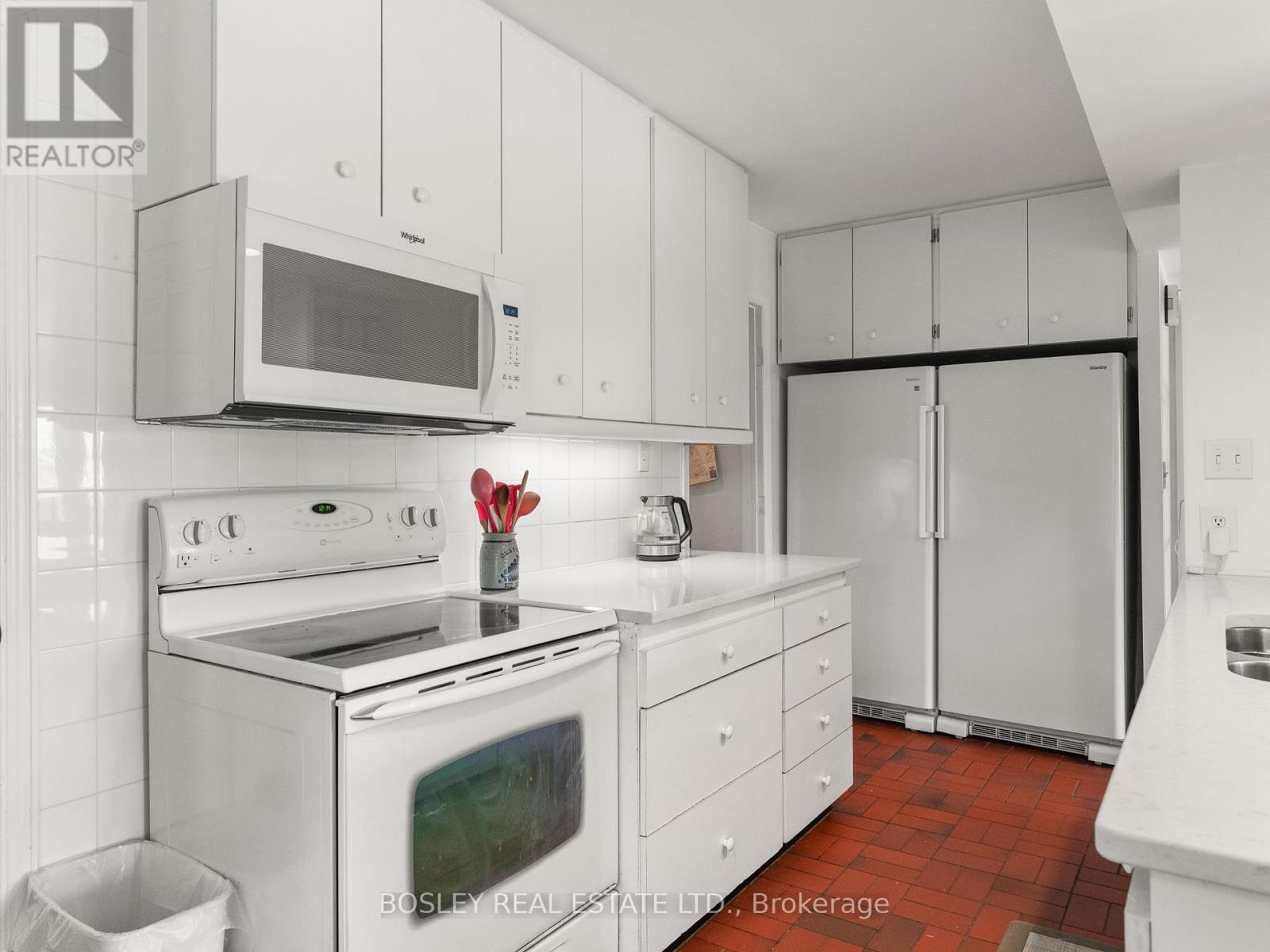256 WILSON DRIVE - 13
