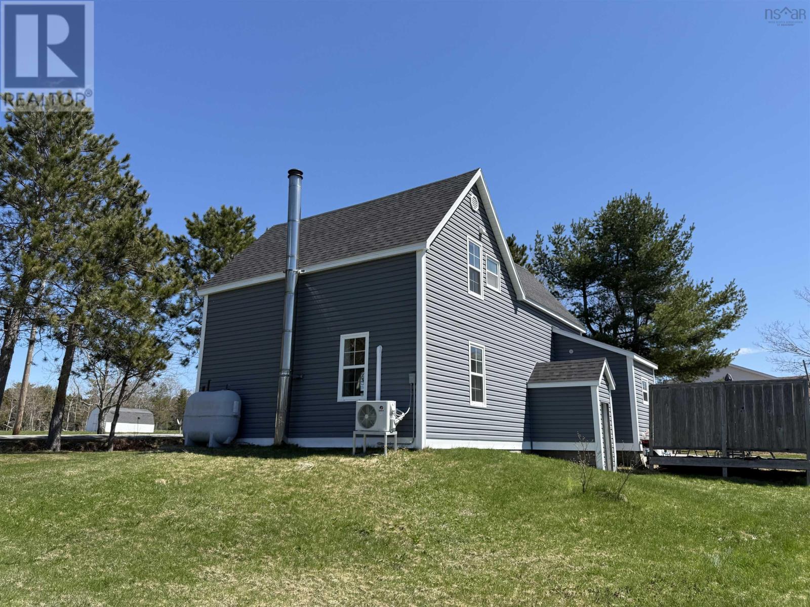 Property 21 of 26 of 124 Pump Road Road