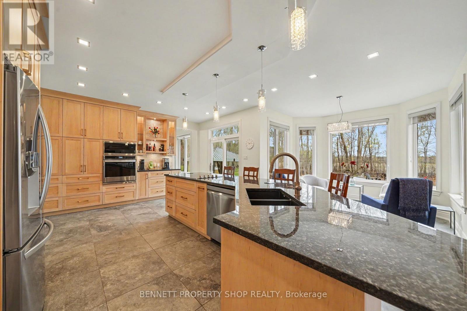 33 D'ARCYS WAY - 11