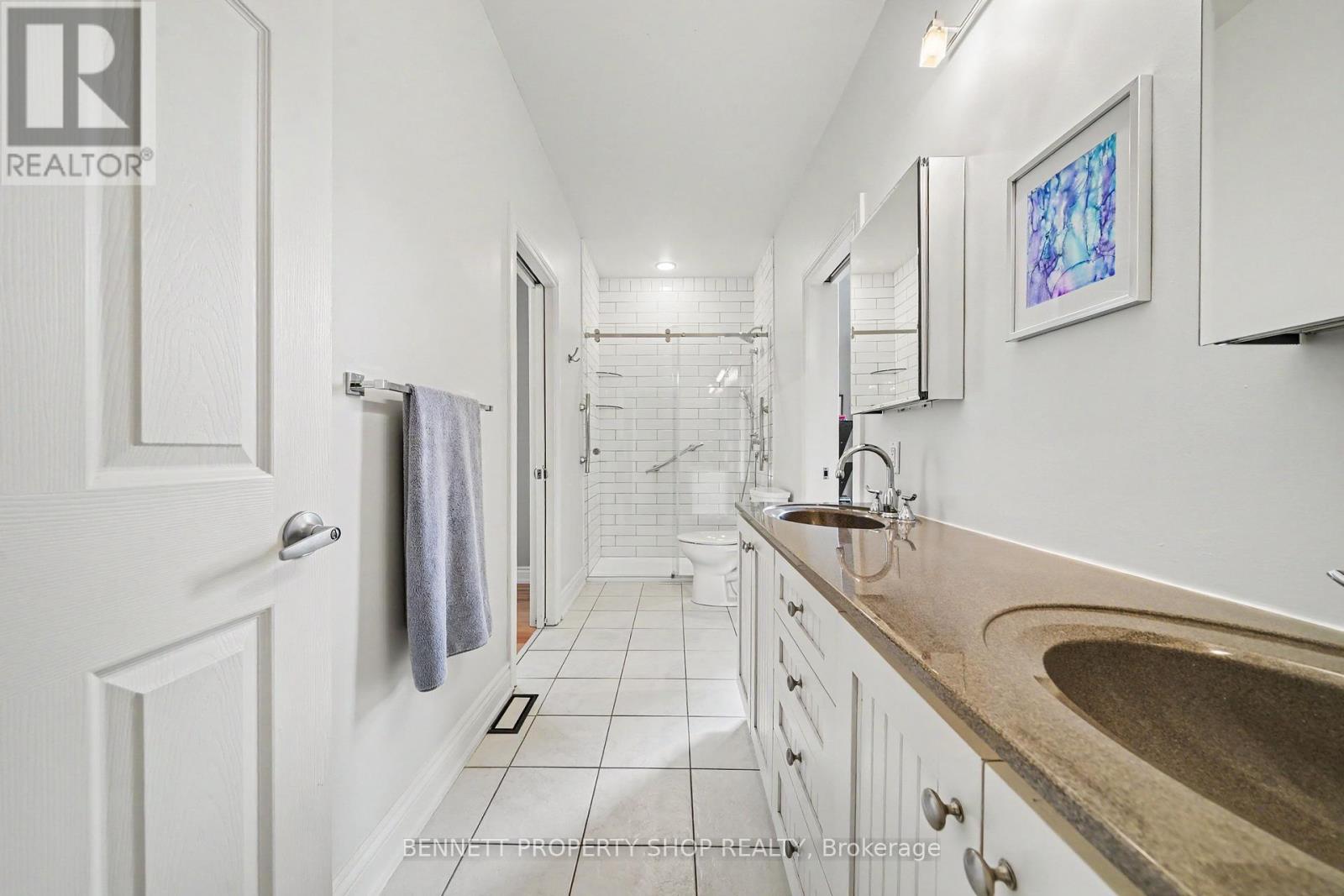 33 D'ARCYS WAY - 25